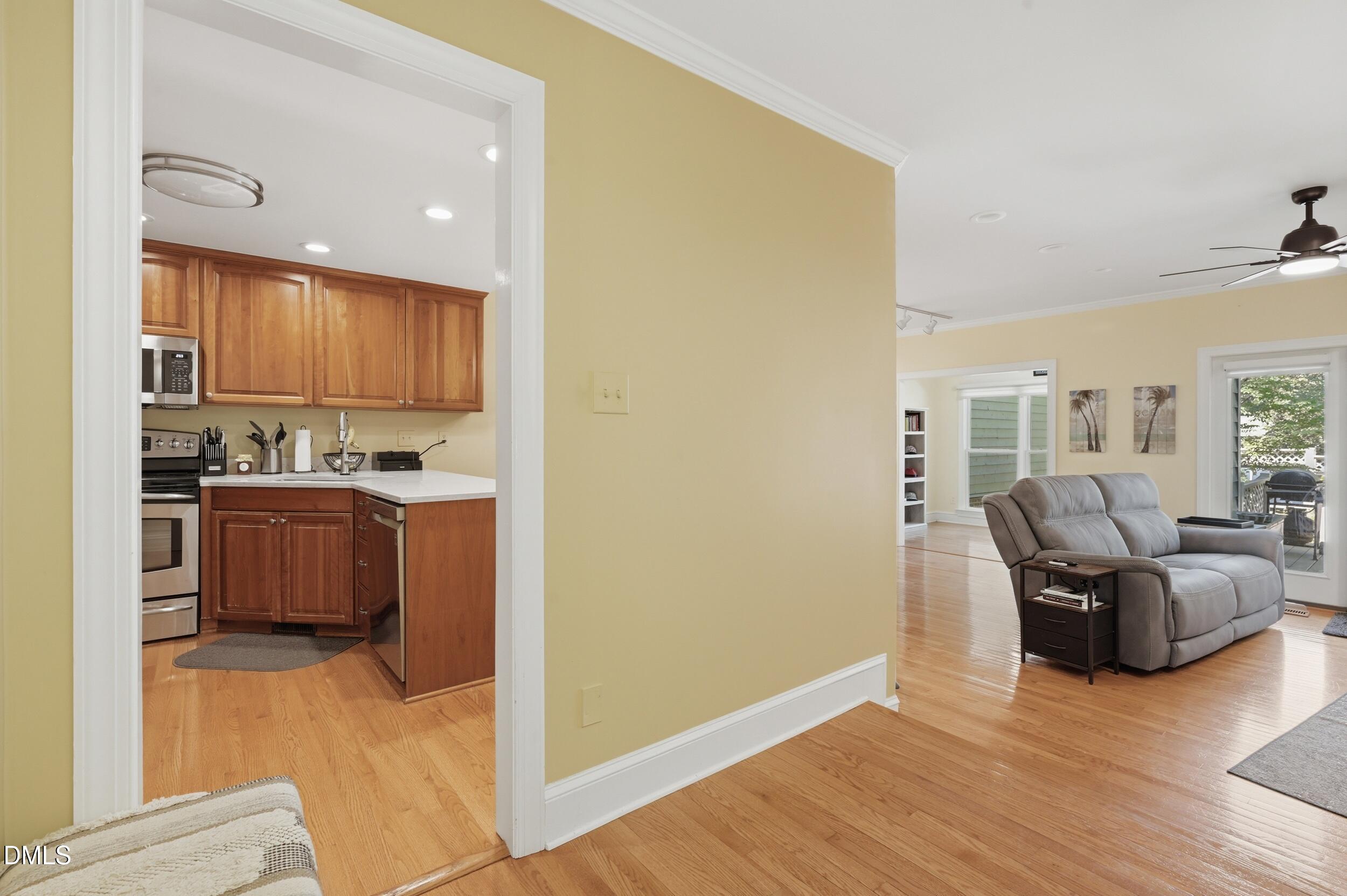 7514 Wellesley Park South Raleigh, NC 27615 - Photo 6 of 47 027