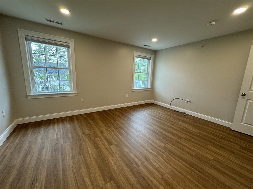 165 Cambridge Road, Unit 17 Woburn, MA 01801 - Photo 18 of 25 Gallery Image 18