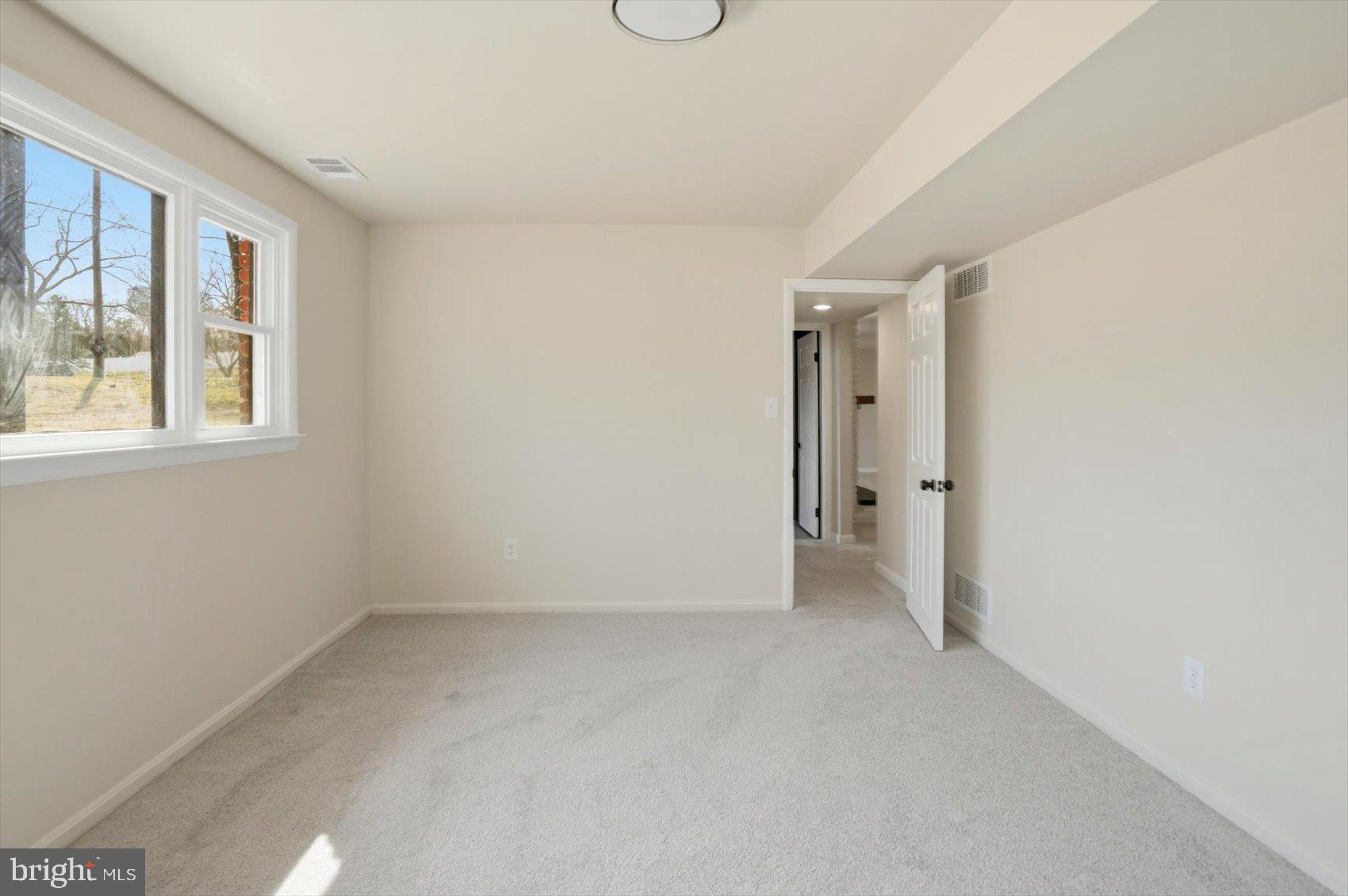 7918 Elizabeth Road Pasadena, MD 21122 - Photo 32 of 41