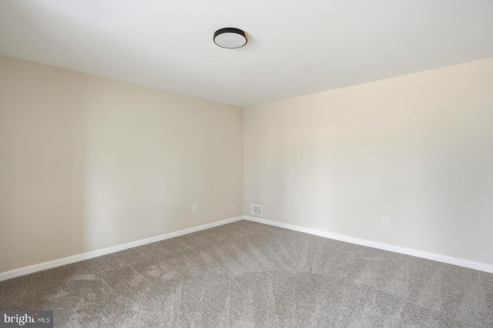 7918 Elizabeth Road Pasadena, MD 21122 - Photo 33 of 41