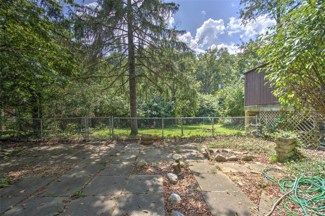 98 Phillips Drive Decatur, IL 62521 - Photo 18 of 24 Gallery Image 18