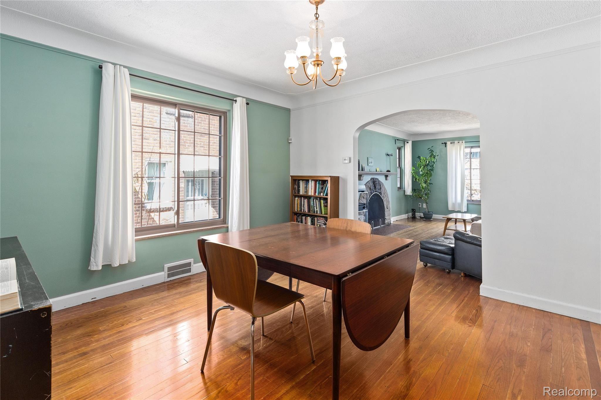 4359 Harvard Road Detroit, MI 48224 - Photo 8 of 32 Dining Room