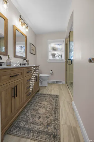 $272,500 | 736 East Schnellville Road, Jasper, IN 47546