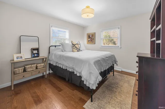 $272,500 | 736 East Schnellville Road, Jasper, IN 47546