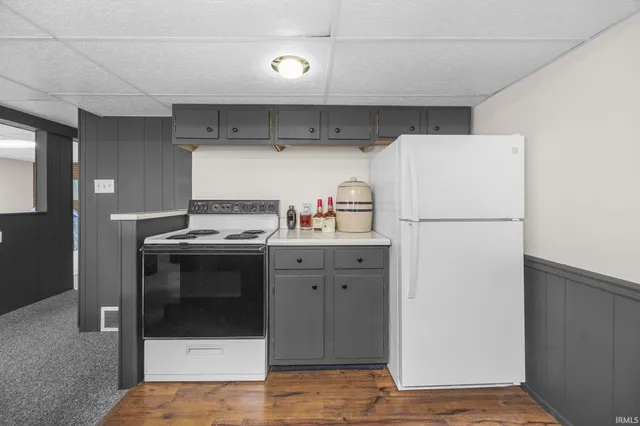 $272,500 | 736 East Schnellville Road, Jasper, IN 47546