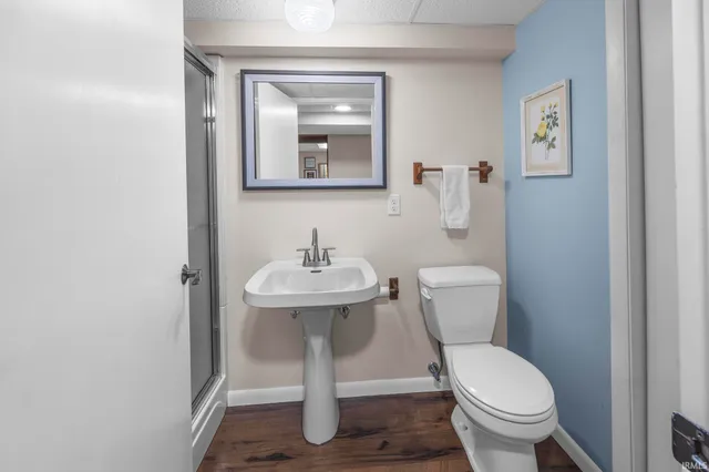 $272,500 | 736 East Schnellville Road, Jasper, IN 47546