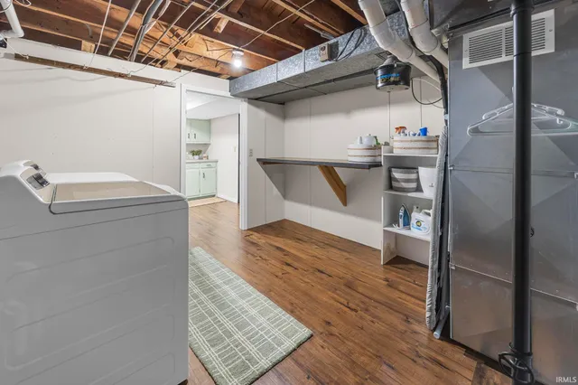 $272,500 | 736 East Schnellville Road, Jasper, IN 47546