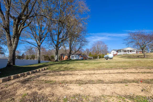 $272,500 | 736 East Schnellville Road, Jasper, IN 47546