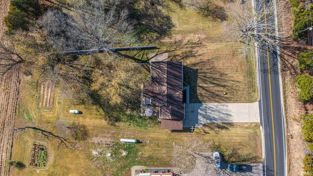 $272,500 | 736 East Schnellville Road, Jasper, IN 47546