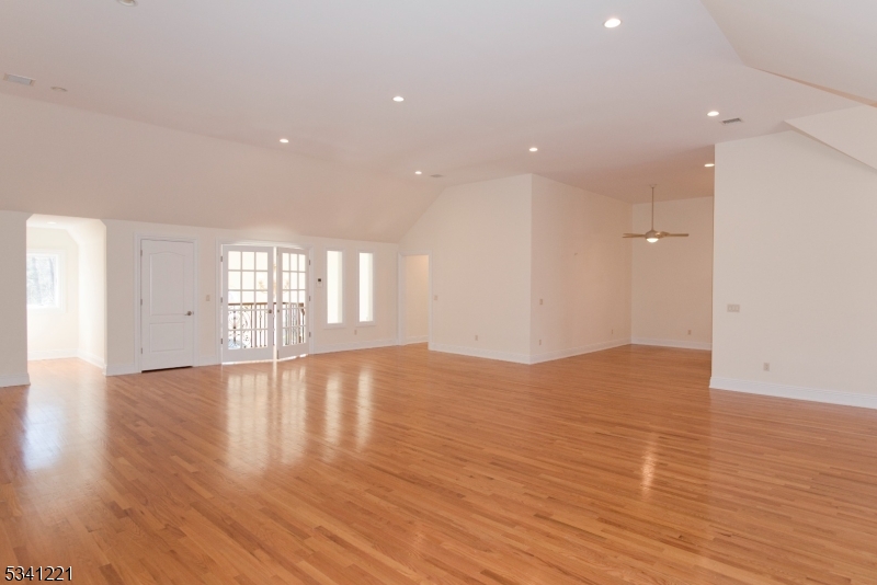 673 Glendale Road Franklin Lakes, NJ 07417 - Photo 13 of 19