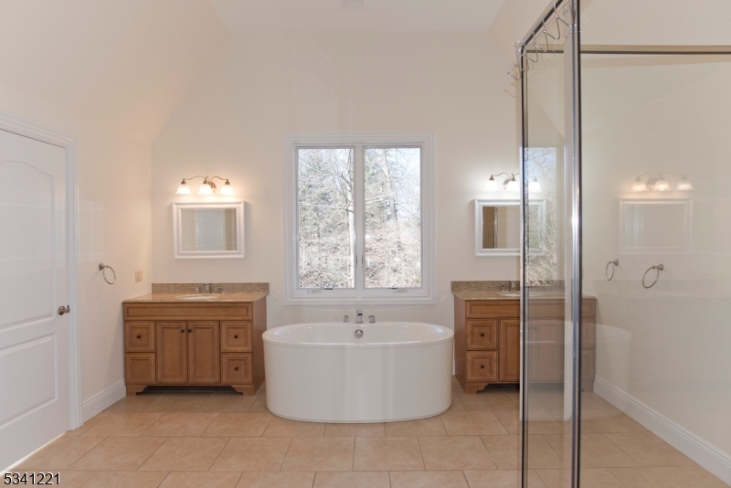 673 Glendale Road Franklin Lakes, NJ 07417 - Photo 17 of 19