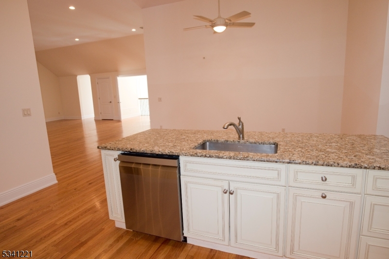 673 Glendale Road Franklin Lakes, NJ 07417 - Photo 9 of 19