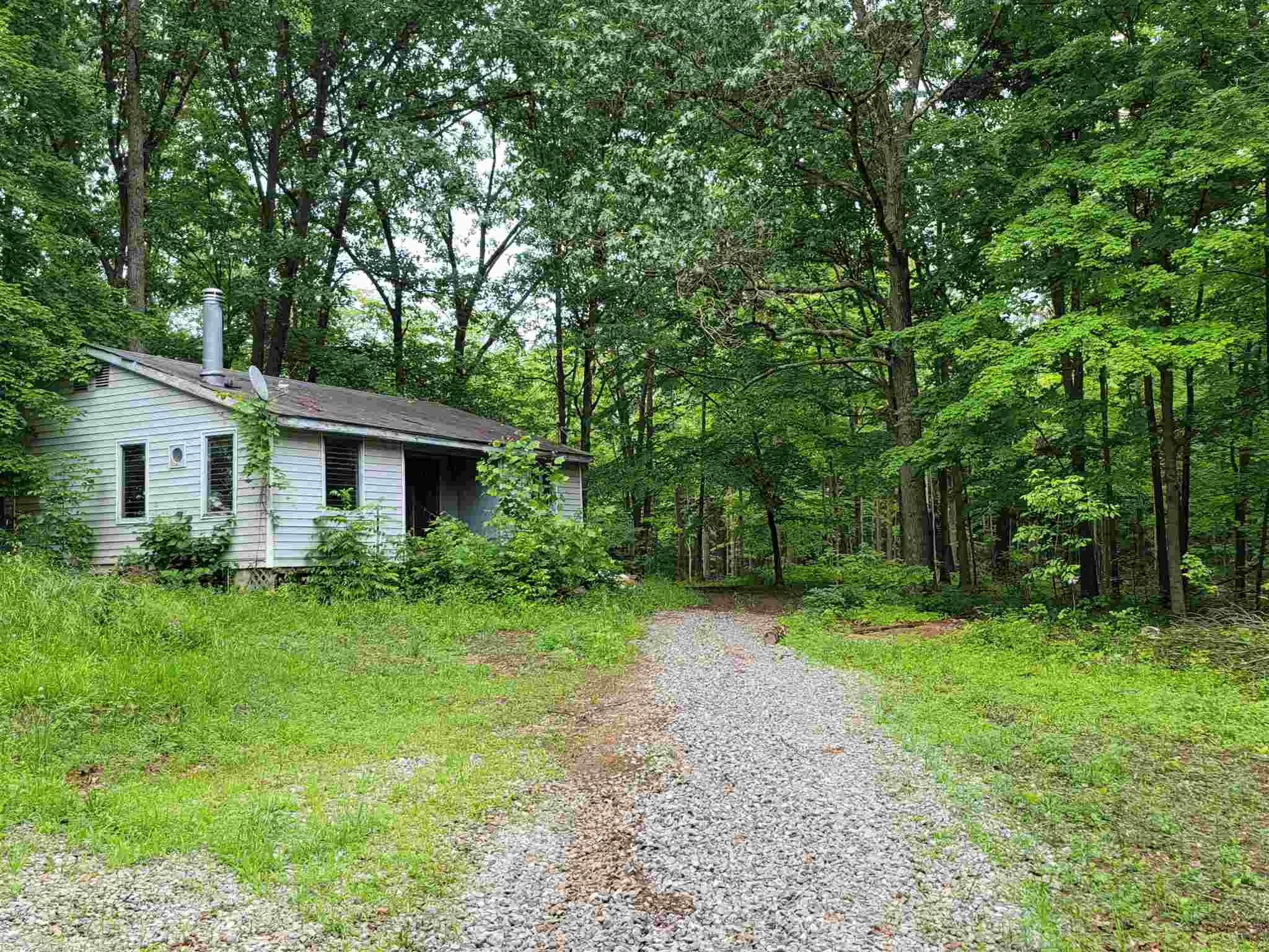 3402 Coveyville Road Bedford, IN 47421 - Photo 3 of 7 Gallery Image 3