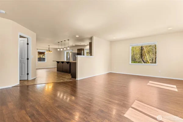 $599,950 | 1408 Daffodil Avenue Northeast, Orting, WA 98360