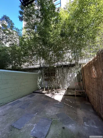 $4,500 | 419 West 44th Street, Unit 1W | Hell's Kitchen