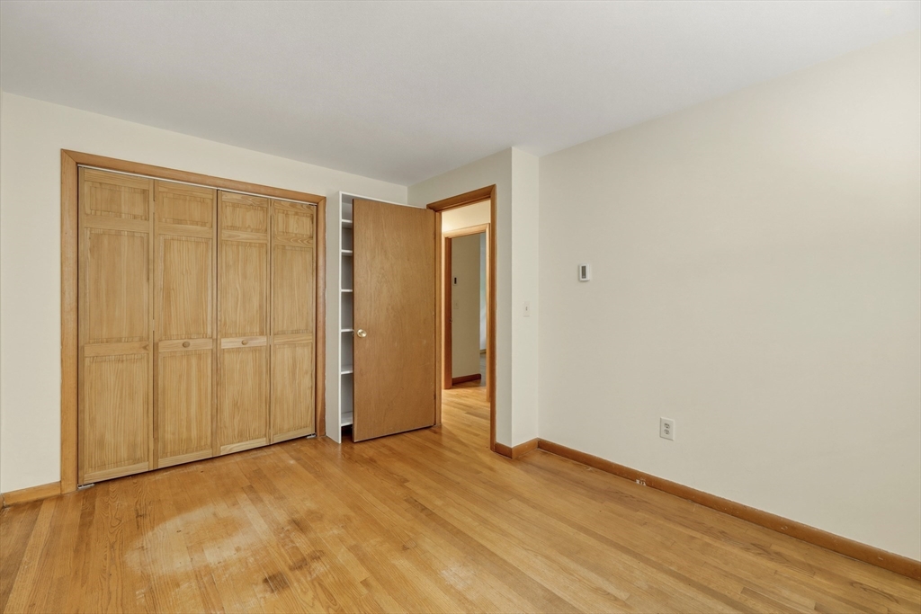418 State Street Amherst, MA 01002 - Photo 22 of 39