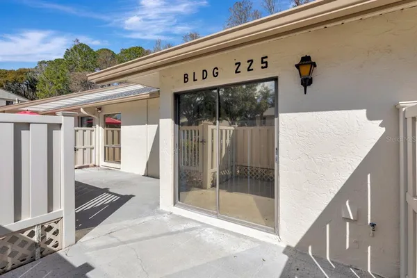 $210,000 | 3113 Lake Pine Way, Unit C, Tarpon Springs, FL 34688