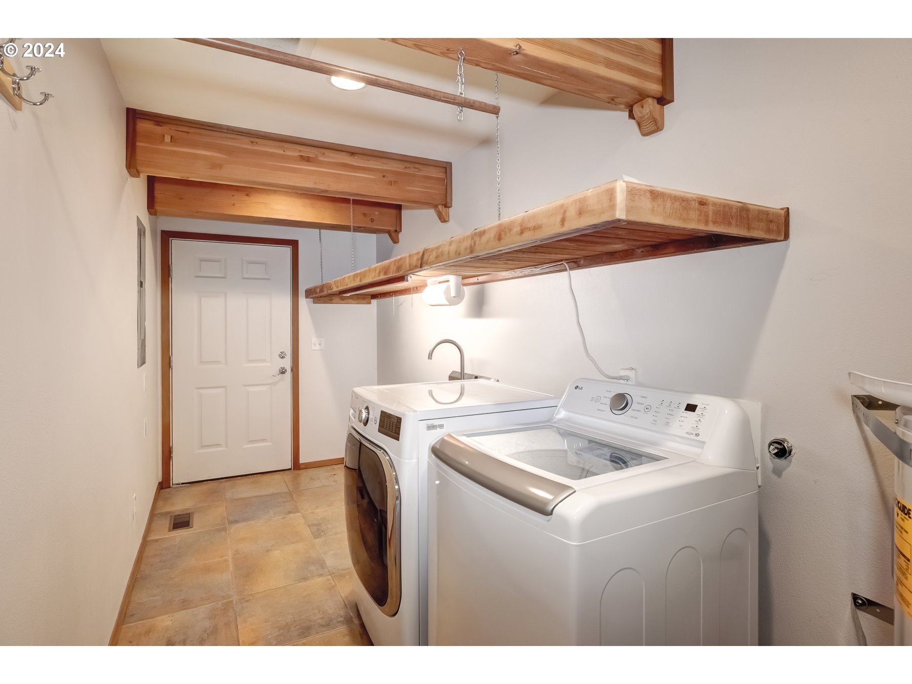 19248 South Lais Road Molalla, OR 97038 - Photo 30 of 40 Laundry