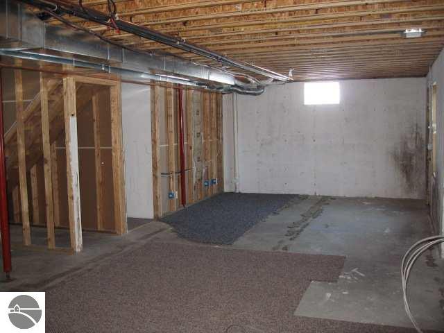 5636 Miller Road Buckley, MI 49620 - Photo 16 of 25 1723522-15.JPG