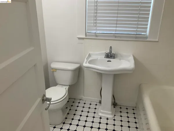 $1,645 | 512 E Street, Unit C, Antioch, CA 94509