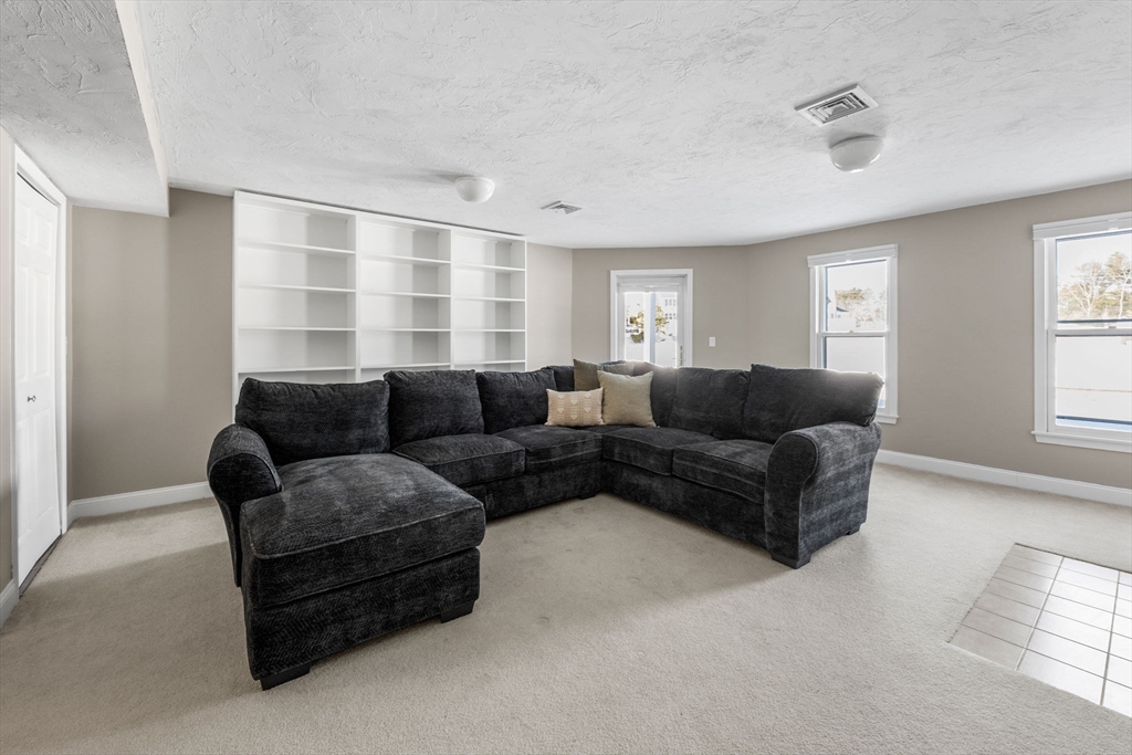 13 Bay Pointe Dr Extension Wareham, MA 02532 - Photo 24 of 32