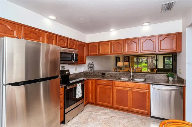 $2,200 | 3131 Windrush Bourne, Unit 22, Sarasota, FL 34235