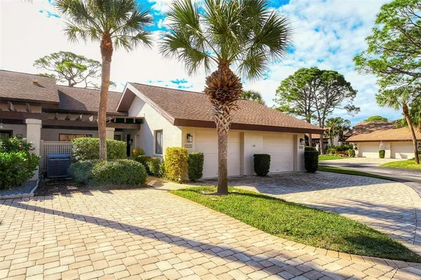 $2,200 | 3131 Windrush Bourne, Unit 22, Sarasota, FL 34235