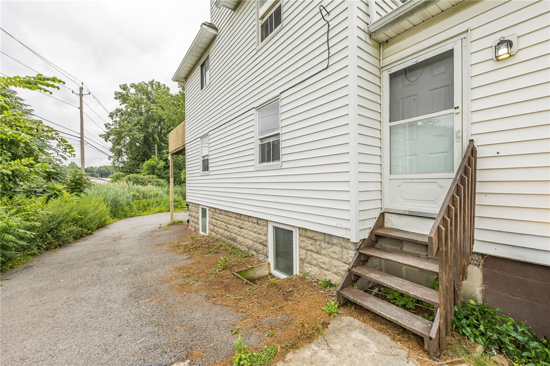 1209 Ridge Road Webster, NY 14580 - Photo 4 of 30