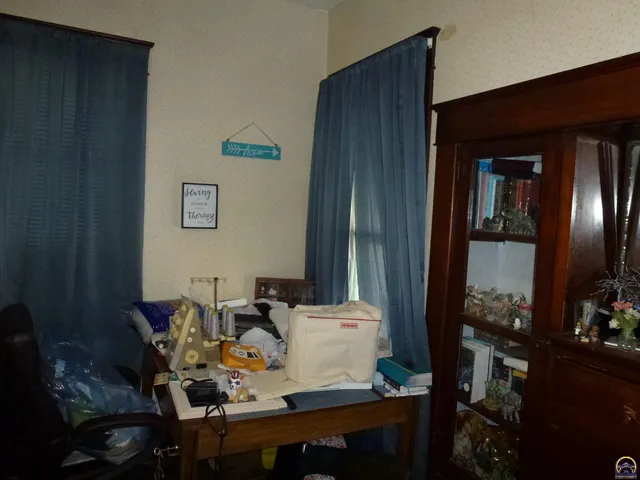 $120,000 | 712 West 6th Avenue, Emporia, KS 66801