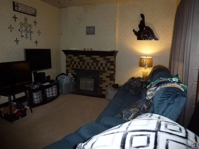 $120,000 | 712 West 6th Avenue, Emporia, KS 66801