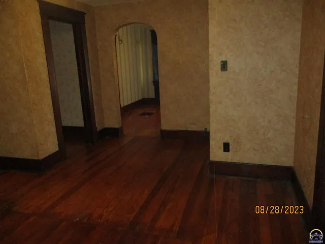 $120,000 | 712 West 6th Avenue, Emporia, KS 66801