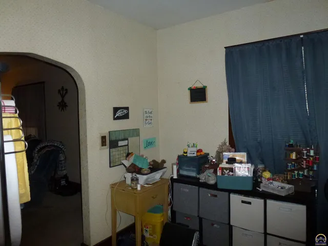 $120,000 | 712 West 6th Avenue, Emporia, KS 66801