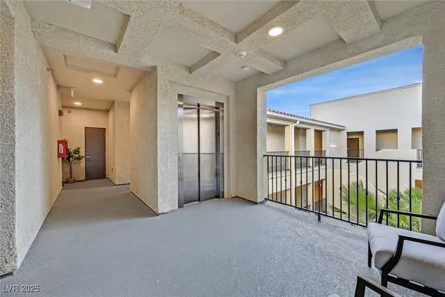 $450,000 | 2555 Hampton Road, Unit 10301, Henderson, NV 89052