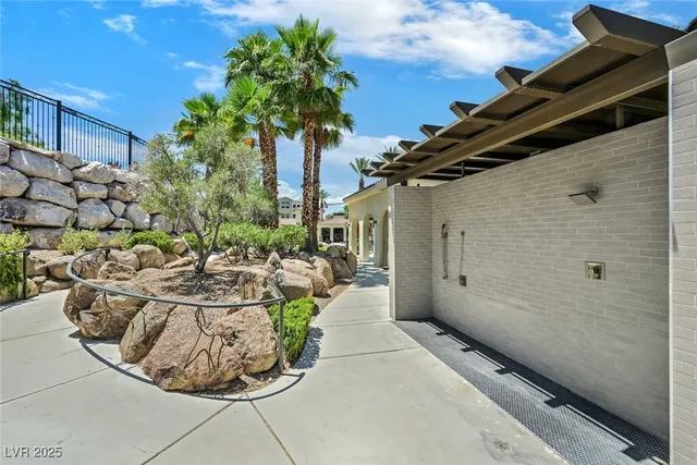 $450,000 | 2555 Hampton Road, Unit 10301, Henderson, NV 89052
