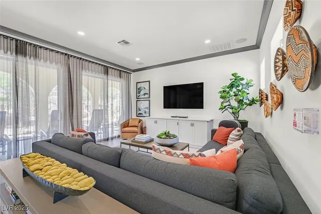 $450,000 | 2555 Hampton Road, Unit 10301, Henderson, NV 89052