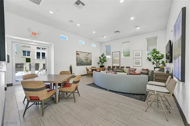 $450,000 | 2555 Hampton Road, Unit 10301, Henderson, NV 89052