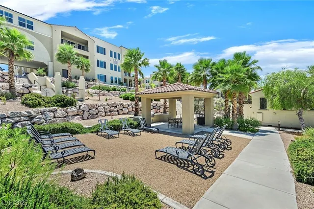 $450,000 | 2555 Hampton Road, Unit 10301, Henderson, NV 89052