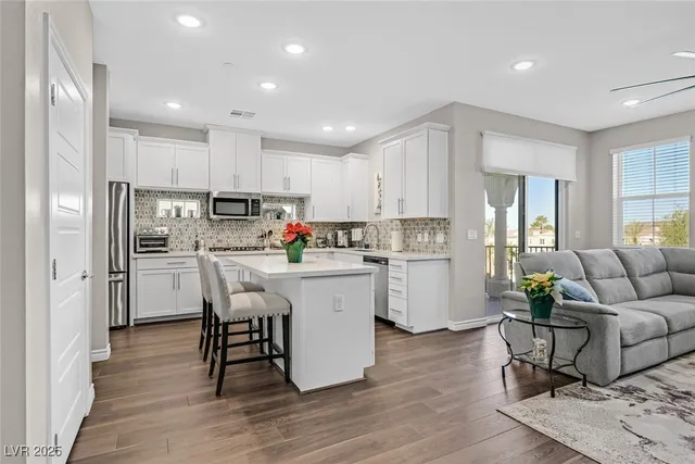 $450,000 | 2555 Hampton Road, Unit 10301, Henderson, NV 89052