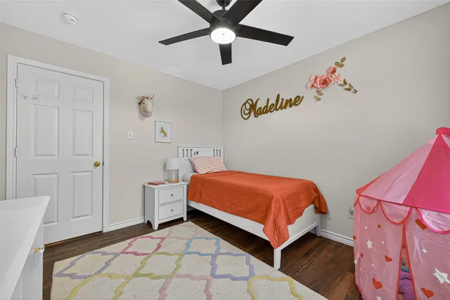 a view of outdoor space yard and front view of a house