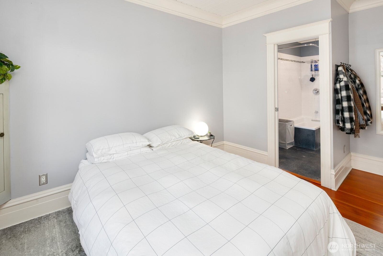 7 Harrison Street, Unit 39 Seattle, WA 98109 - Photo 17 of 27