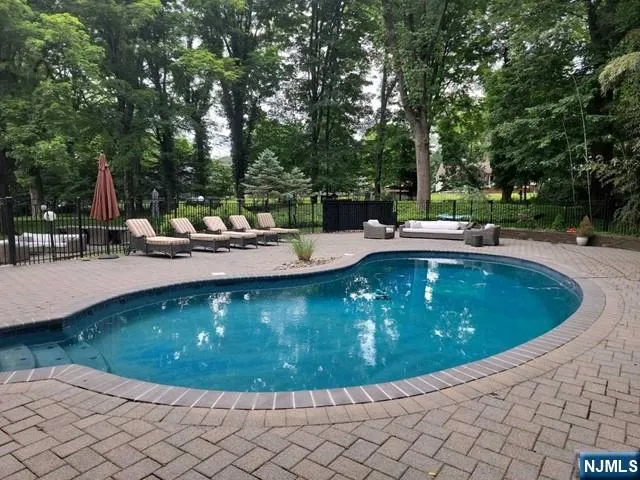 $8,500 | 453 West Saddle River Road, Upper Saddle River, NJ 07458