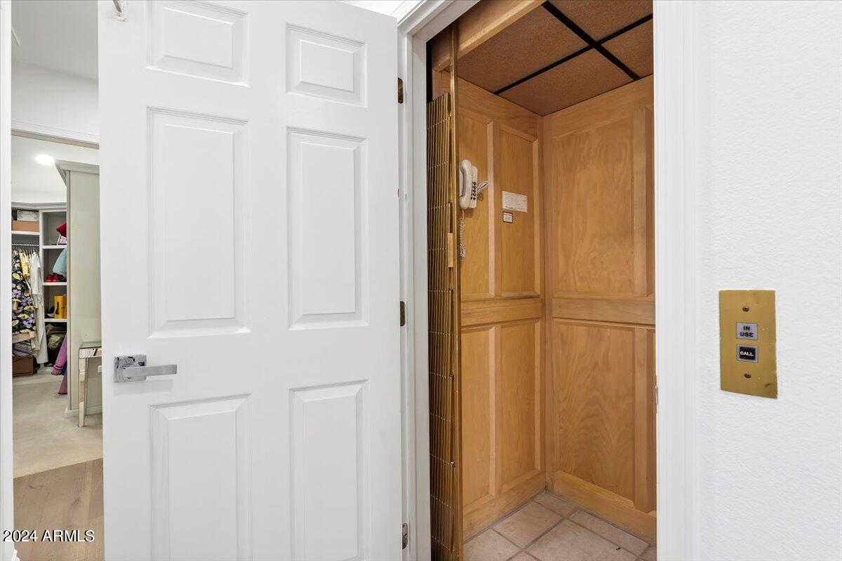 7525 East Gainey Ranch Road, Unit 185 Scottsdale, AZ 85258 - Photo 17 of 46 Elevator