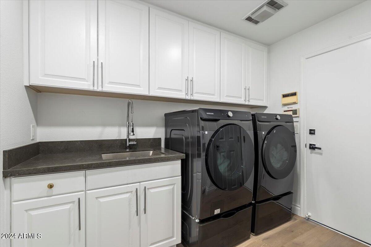 7525 East Gainey Ranch Road, Unit 185 Scottsdale, AZ 85258 - Photo 31 of 46 Laundry Room