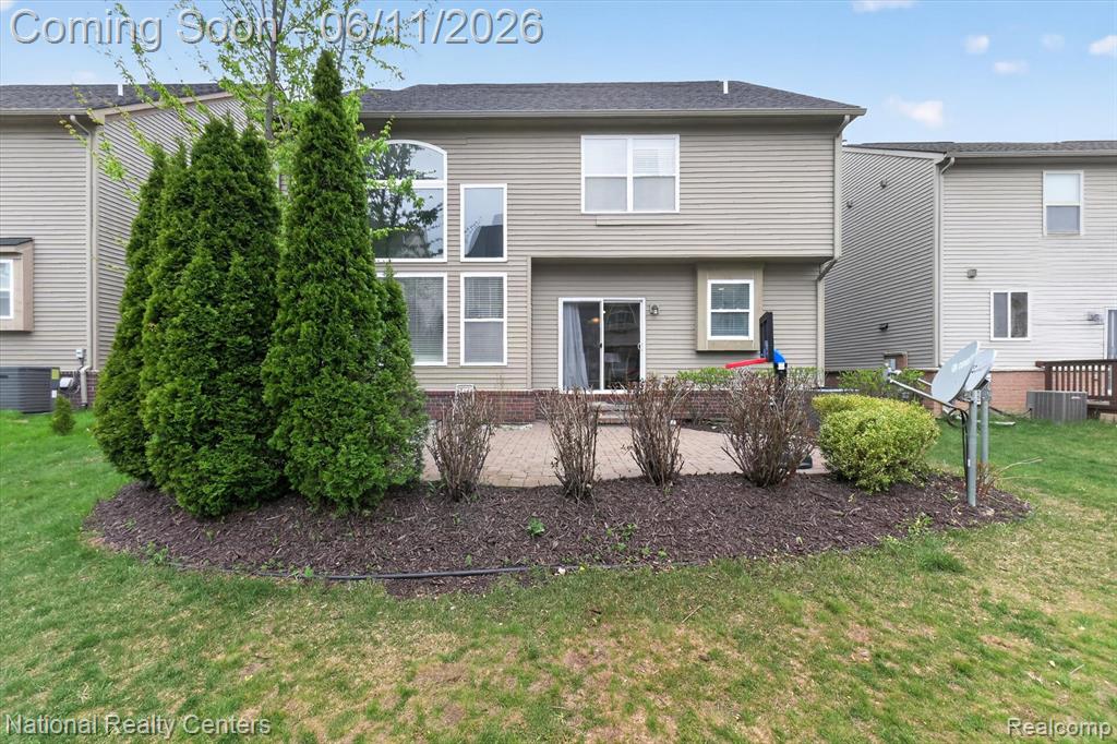 27412 Victoria Road Novi, MI 48374 - Photo 45 of 61