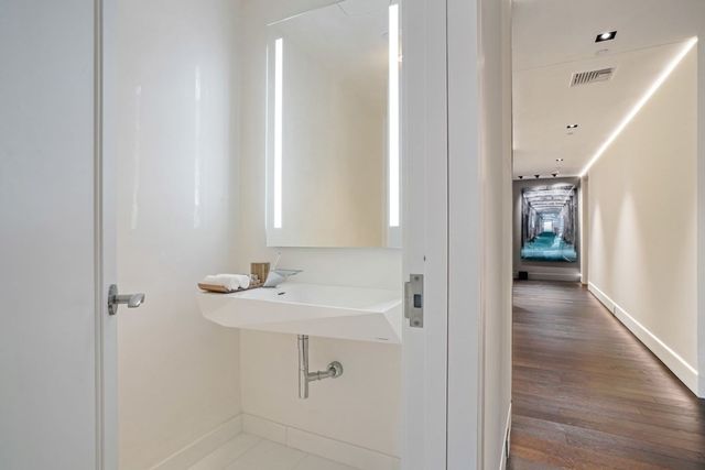 $4,750,000 | 22 Liberty Drive, Unit 9M, Boston, MA 02210