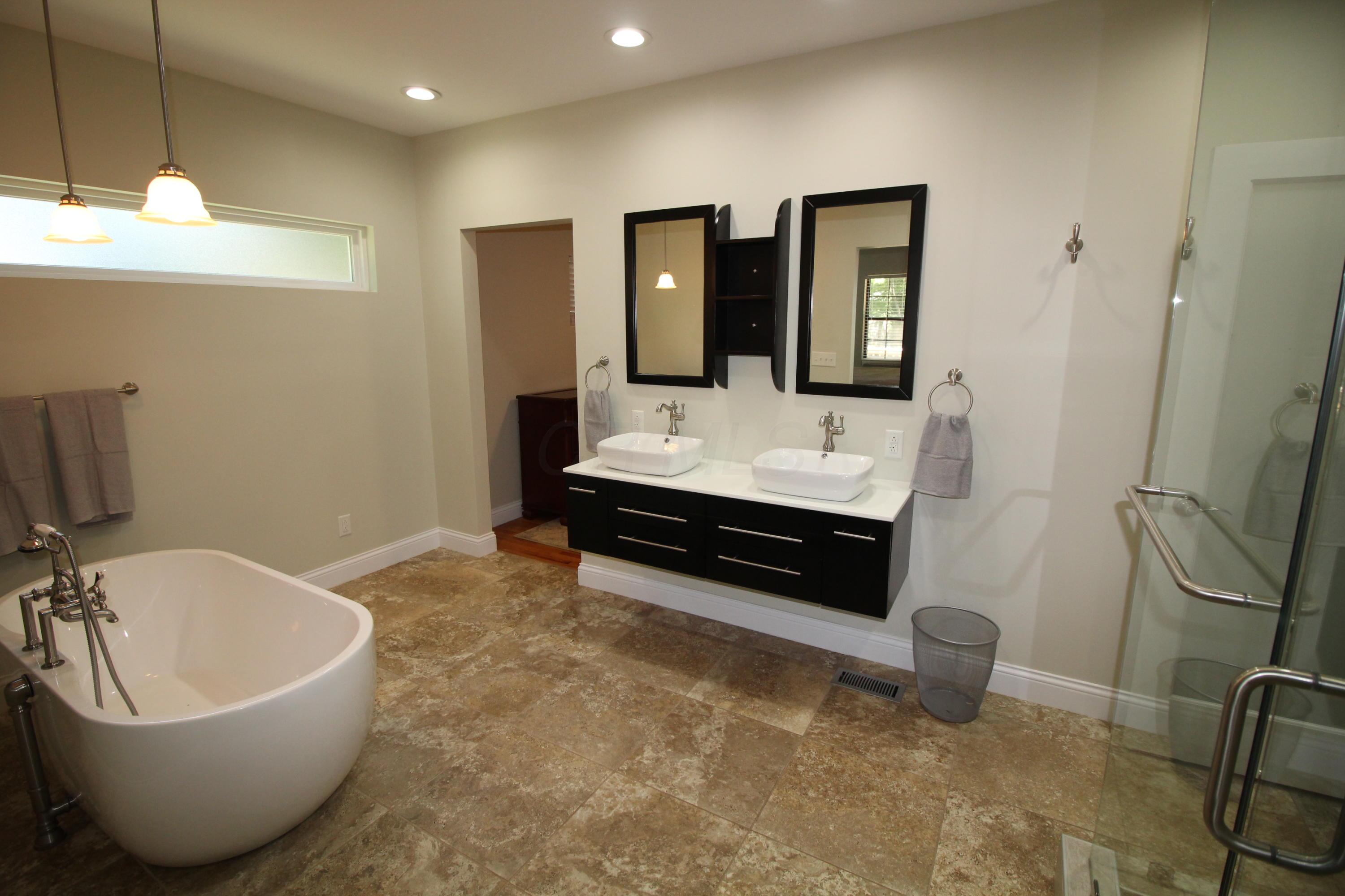 2470 Wickliffe Road Columbus, OH 43221 - Photo 13 of 24 Gallery Image 13