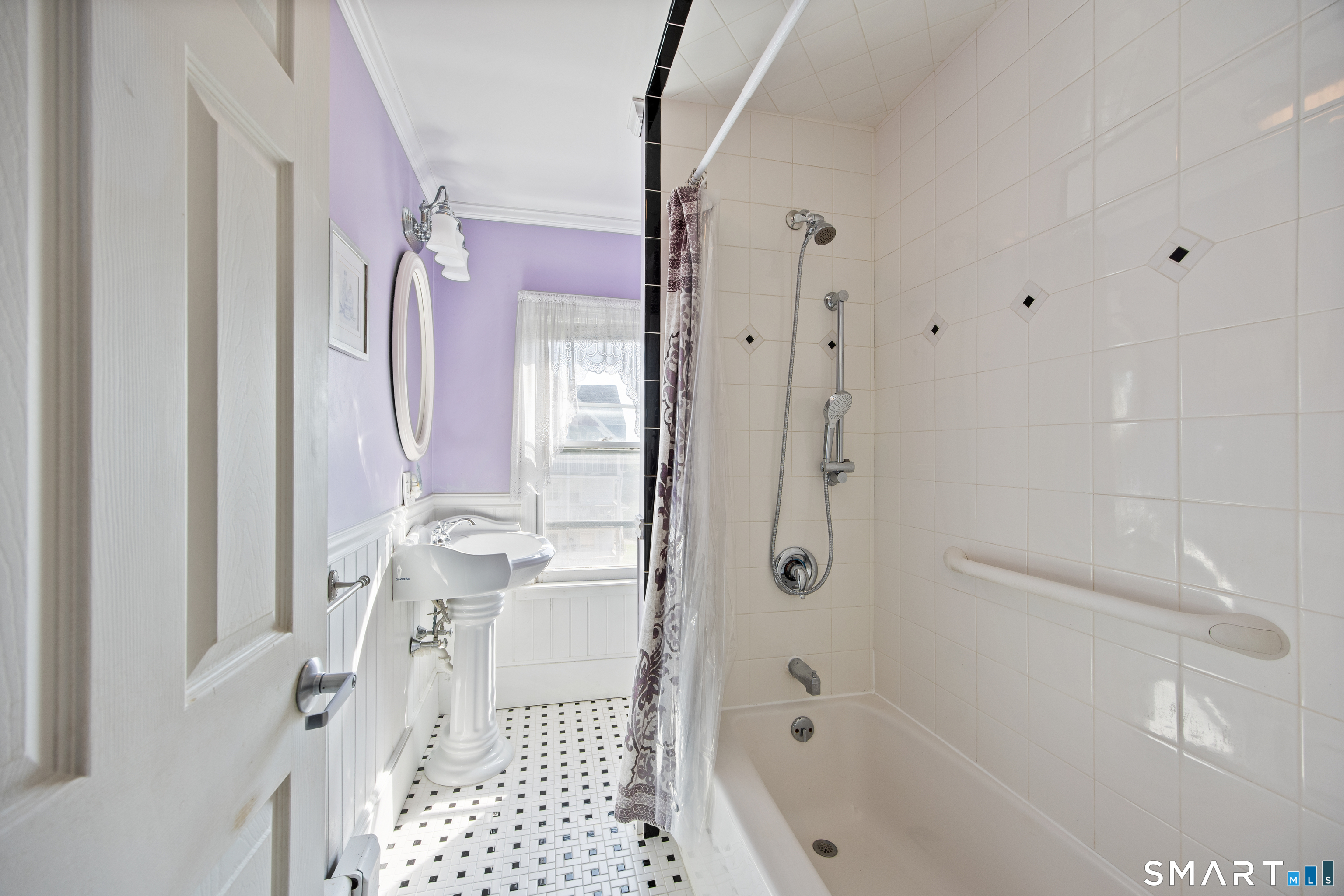 578 Washington Avenue Waterbury, CT 06708 - Photo 9 of 40 Gallery Image 9