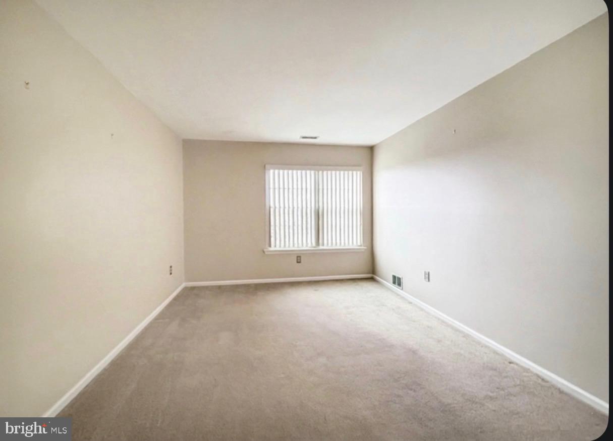 72307 Delaire Landing Road, Unit 307 Philadelphia, PA 19114 - Photo 21 of 39 Spacious 2nd Bedrm w/Walk In Closet & Full Bathrm