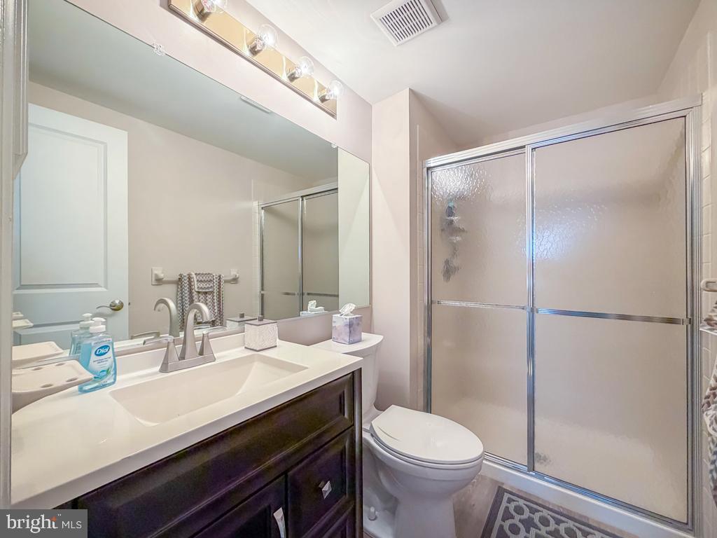 72307 Delaire Landing Road, Unit 307 Philadelphia, PA 19114 - Photo 31 of 39 Newer Bathroom with Oversized Vanity