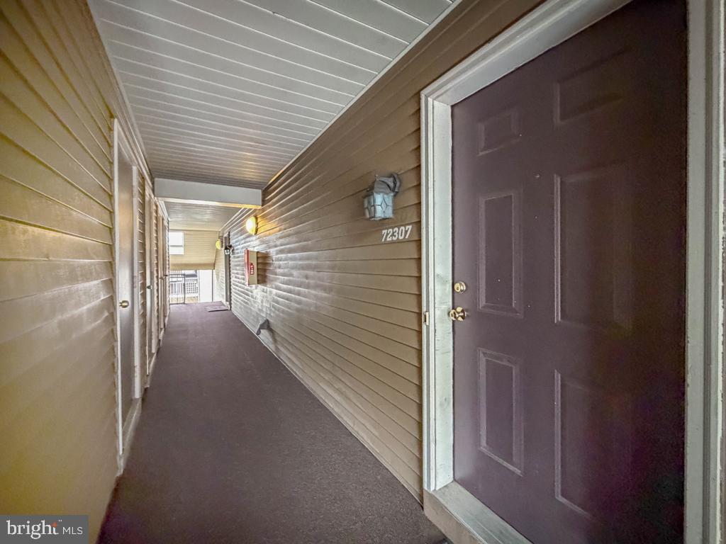72307 Delaire Landing Road, Unit 307 Philadelphia, PA 19114 - Photo 36 of 39 Entry into Unit